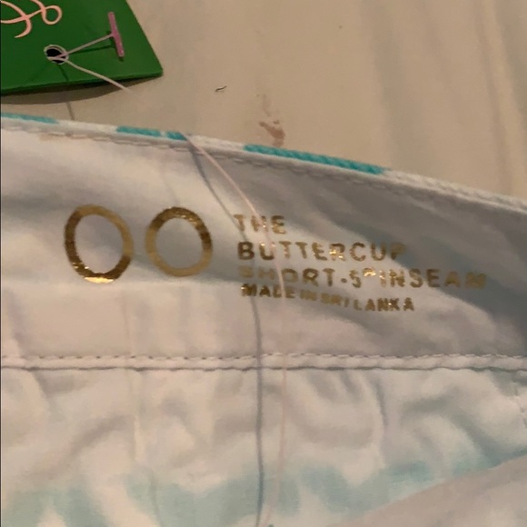Lily Pulitzer Scalloped Buttercup Short - Picture 2 of 3